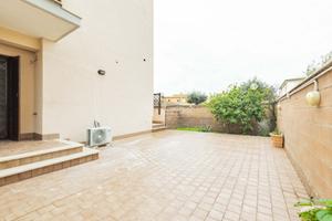 Appartamento a Fiumicino Via valledoria 3 locali