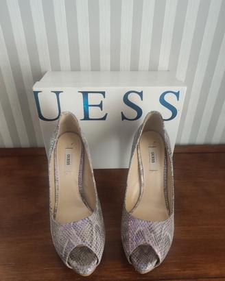 Scarpa Guess donna con tacco 