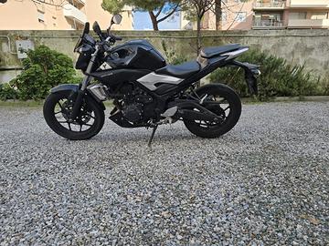 YAMAHA MT-03