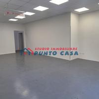 PRESSI VIA LIBICA - Loc. artigianale di 150 mq ca