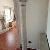 colonna in pietra 