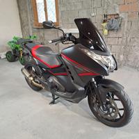 Honda integra 750