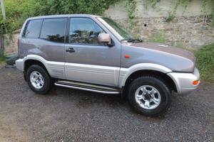 Terrano 2.7 iscritto ASI gancio traino pochi km