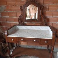 Mobili d antiquariato 