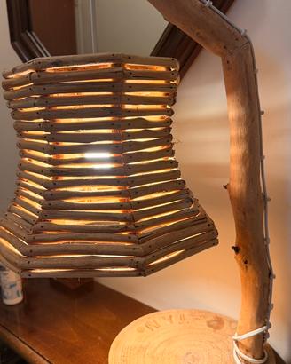 Lampada artigianale in legno - pezzo unico