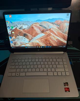 HP 14s Ryzen 5 / 8GB / SSD 512GB + Mouse + Borsa