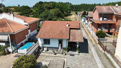 Villa di 237 m² con 3 locali a Vercelli
