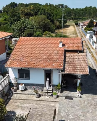 Villa di 237 m² con 3 locali a Vercelli