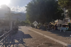6 LOCALI A MAIORI