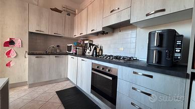 Cucina Lyon’s modulabile con elettrodomestici