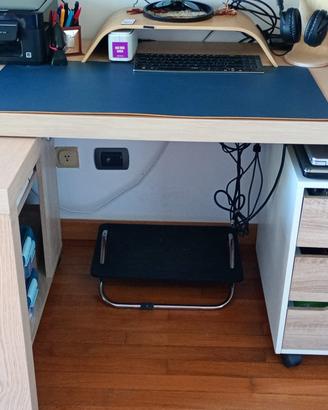 Scrivania MALM IKEA color legno