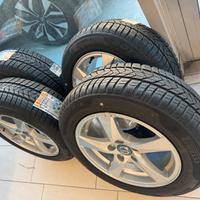 Cerchi in lega Volvo da 16+4 gomme invernali nuove