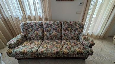 Divano 3 posti e due poltrone