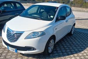 Lancia Ypsilon 1.2 benzina GPL