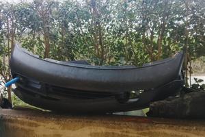 Paraurti anterior e posteriore