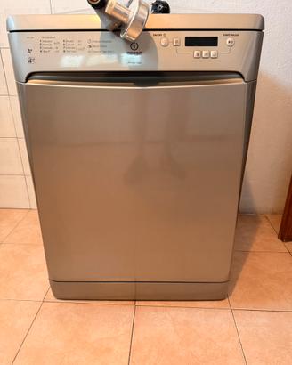 Lavastoviglie Indesit Modello DFP 5841 NX IT