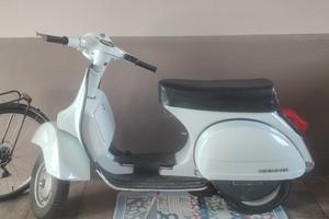 VESPA P200E