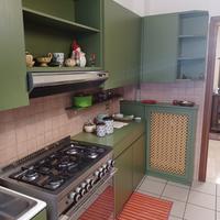 Cucina completa stile vintage verde