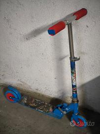 Monopattino per bambini Avengers