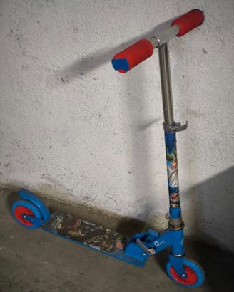 Monopattino per bambini Avengers
