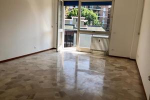 2 LOCALI A MONZA