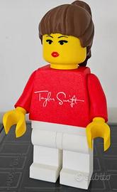 Omino Lego XXL 20cm Taylor Swift
