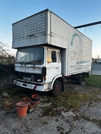 Furgone saviem con cassone in alluminio + ferro