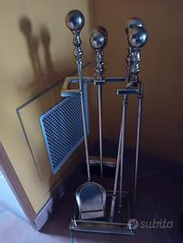 ferri  da camino in ottone  mai usati
