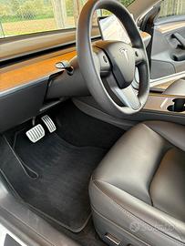 TESLA model 3 performance