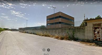 Immobile di 6750 m² con più di 5 locali a Capua
