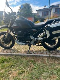 Moto Guzzi V85TT anno 04/2023