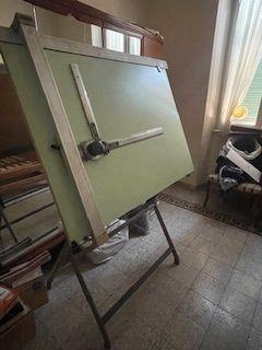 tavolo con tecnigrafo