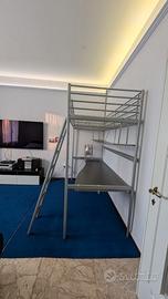 Letto a castello con scrivania sotto