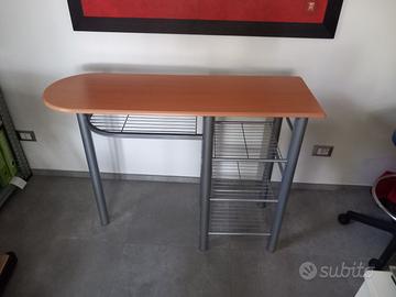 Penisola in laminato con sgabelli pieghevoli