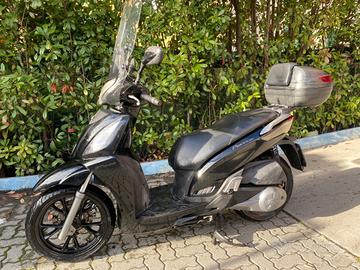 Kymco People GTi 200