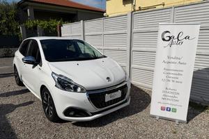 Peugeot 208 PureTech 82 5 porte Allure