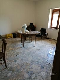 Casa indipendente con giardino