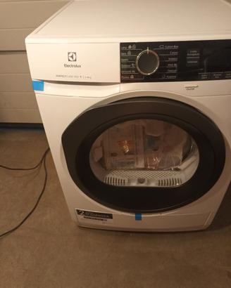 Ascugatrice Electrolux PerfectCare 900 ,9kg  A+++.