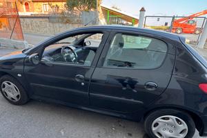 Auto pegeout 206
