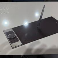 tavoletta grafica XP-Pen Deco Pro Medium.