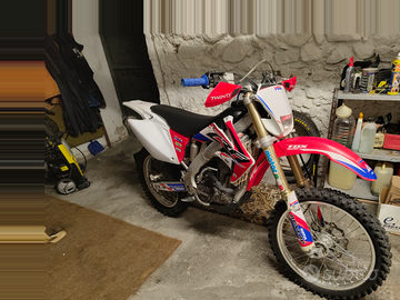 Crf x 250