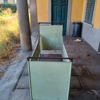 Lettino vintage in metallo – Verde chiaro