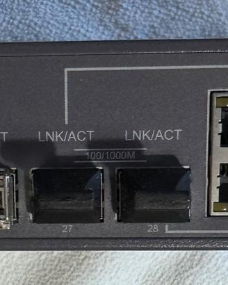 •Huawei S3328TP-SI switch funzionante lab