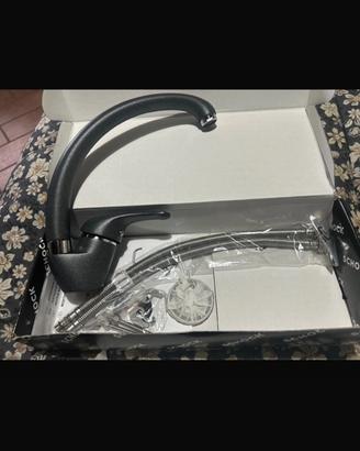 Rubinetto per cucina colore antracite