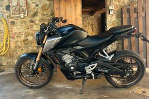 Honda CB 125 R 2023