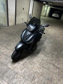 BEVERLY 300