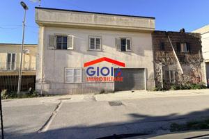 Appartamento di 93 m² con 3 locali e box auto a Mo