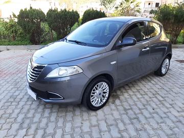 Lancia Ypsilon 1.2 GPL