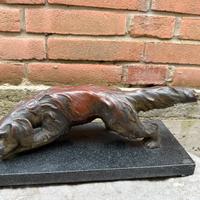 Statua cane in metallo