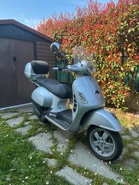 Vespa gts 250 ie
